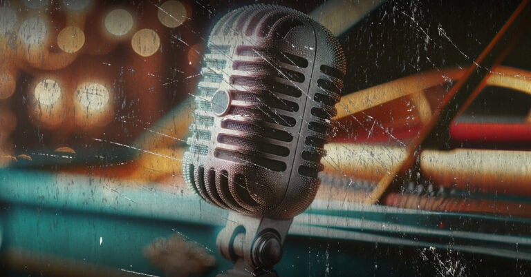 a close up of a microphone